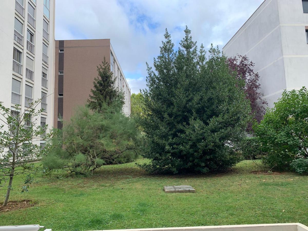 Апартаменты Lovely Studio Saint Jean Cachan, 20 Minutes From Luxembourg Gardens On Rer B And 350 M From Bagneux Rer B Экстерьер фото